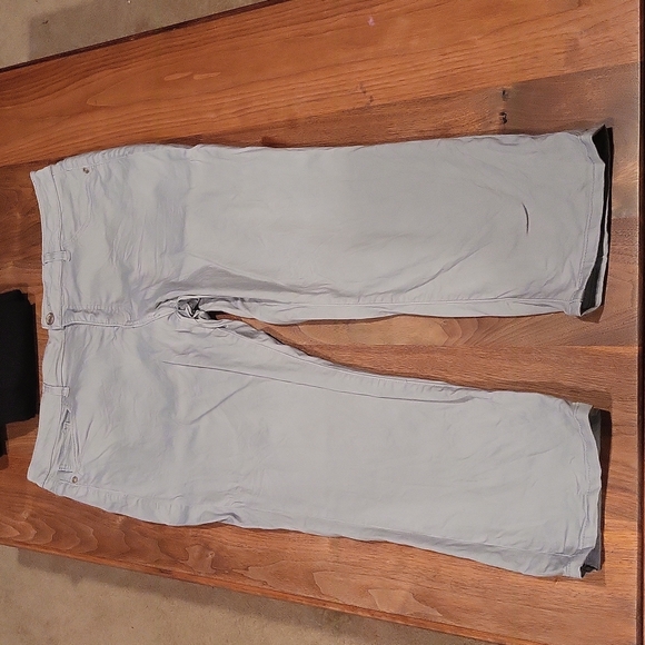 Grey cropped pants - Picture 1 of 3